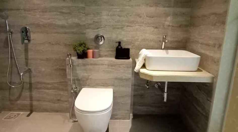Sheetal-Uptown-Master-Bathroom